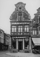B033721