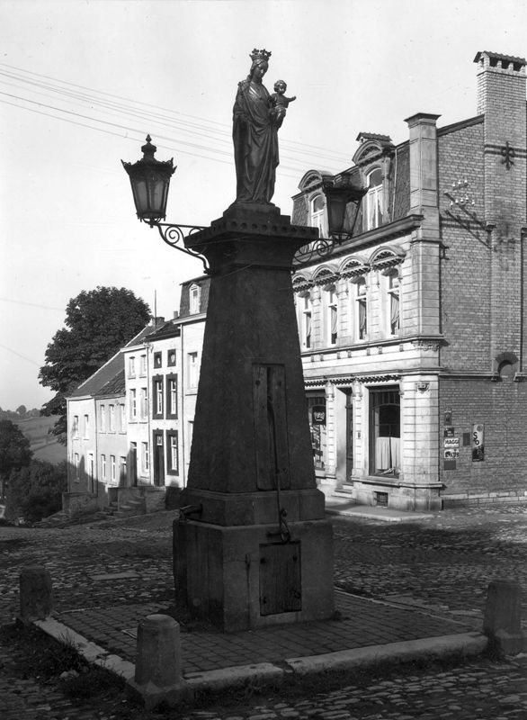 fontaine publique / Construction[Limbourg]
