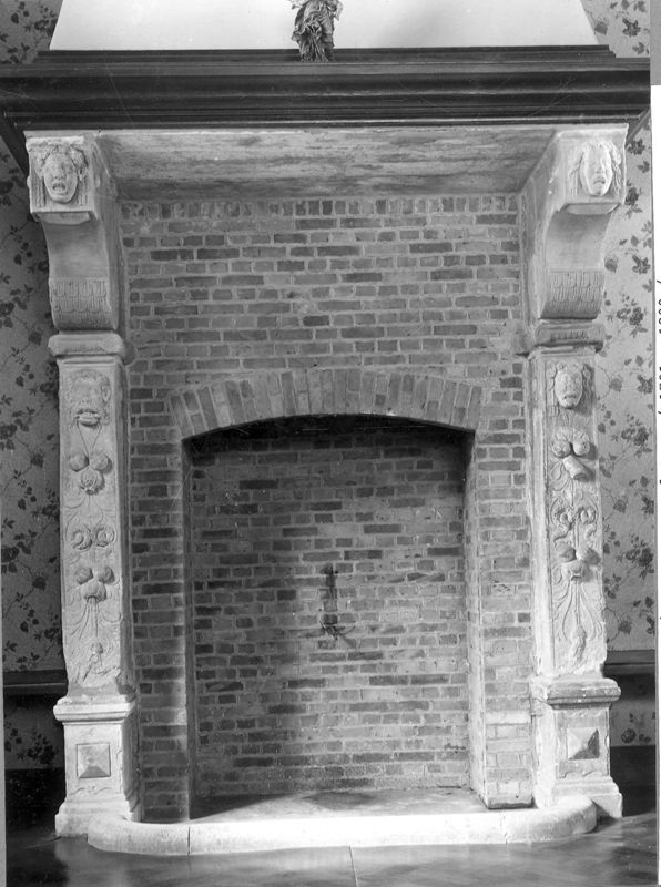 cheminée[élément d'architecture] / Château de Potter