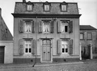B034318