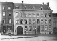 B034393