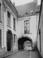 B034557