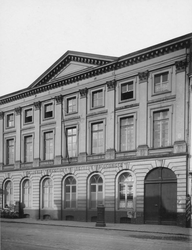 voorm. Sint-Jorisgesticht, thans Sint-Lievenscollege