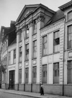 B035463