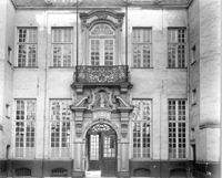 B036054