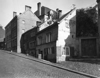 B037453