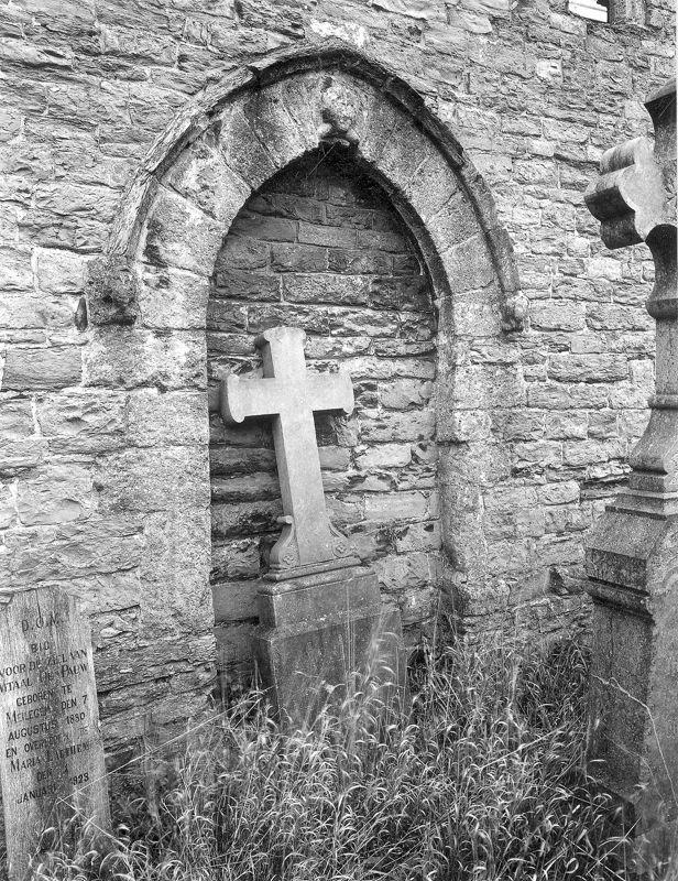 encadrement de porte / Kerk O.L.Vrouw[Sint-Martens-Latem]