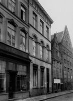 B038023