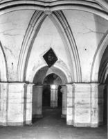 B038053