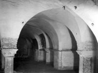 B038058