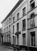 B038096