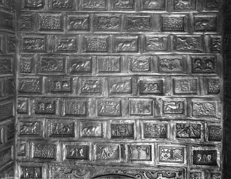 brique de foyer[cheminée] / Eglise Saint-Etienne[Wandre]