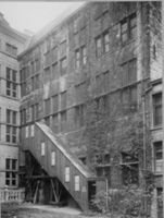 B038895