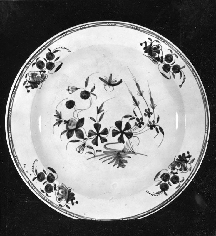 assiette plate / Château fort et musée d'art[Fondation van der Burch]