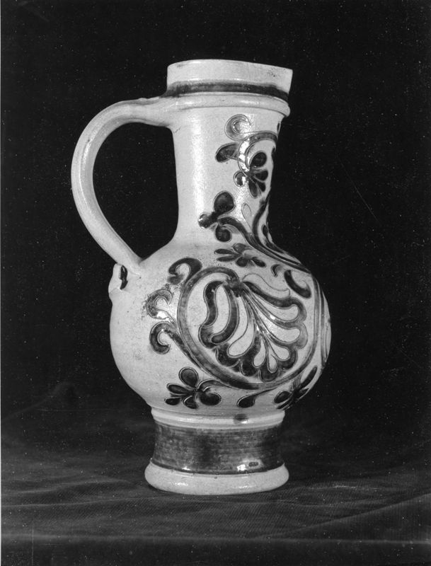 cruche / Château fort et musée d'art[Fondation van der Burch]