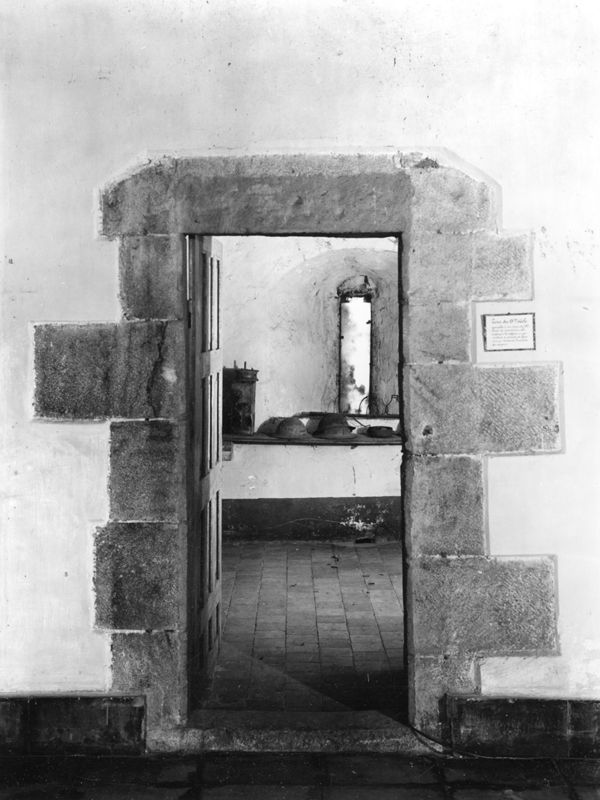 porte intérieure / Château fort et musée d'art[Fondation van der Burch]