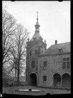 B041018