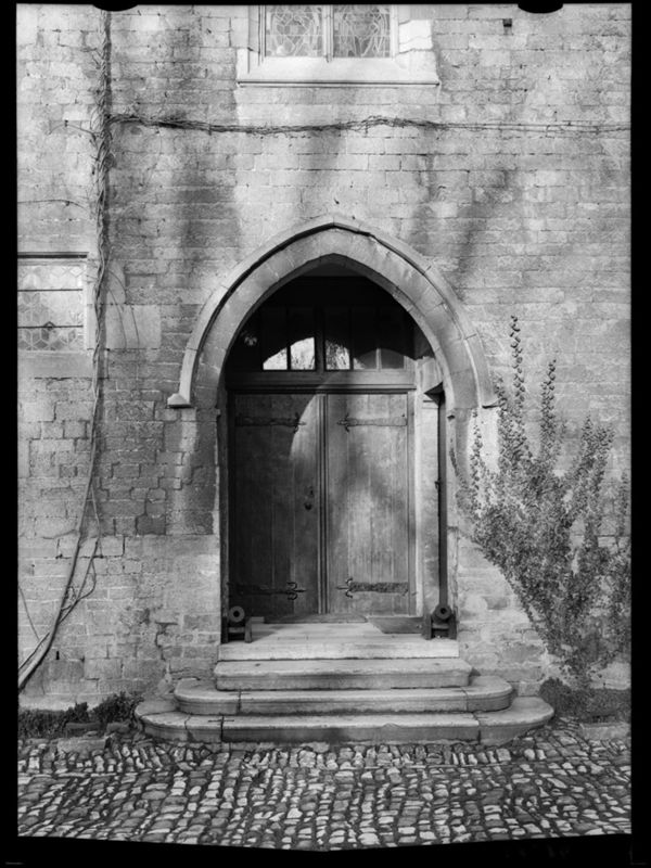 porte d'entrée / Château fort et musée d'art[Fondation van der Burch]