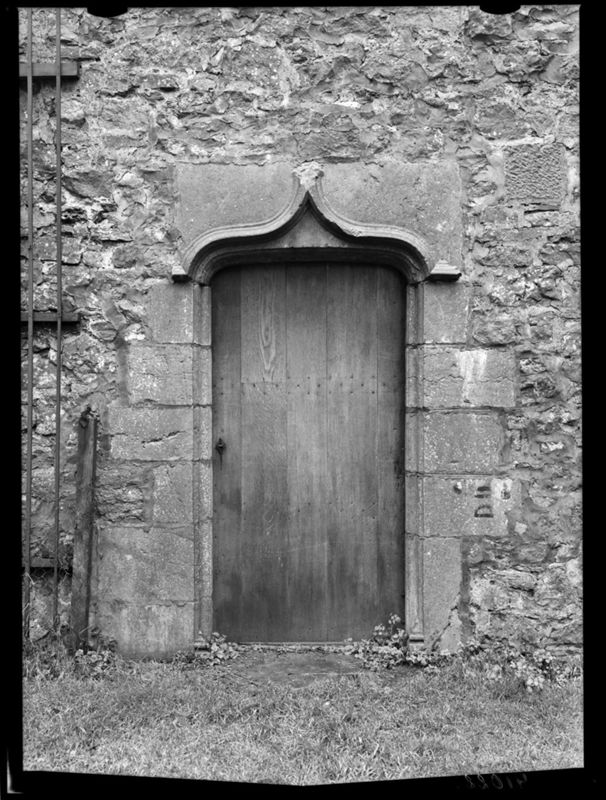 porte de jardin / Château fort et musée d'art[Fondation van der Burch]
