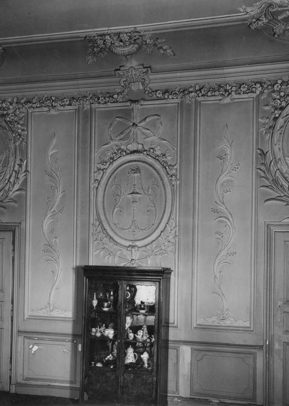 relief[sculpture] / Hôtel de Zuallart, Namur, rue du Lombard 38