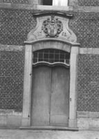B041976
