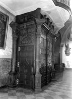 B042267