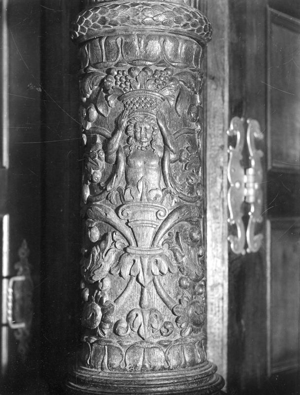 tambour de porte / Eglise Saint-Antoine[Liège]