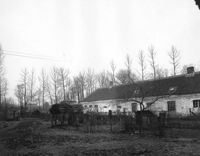 B042490