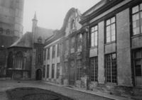 B042508