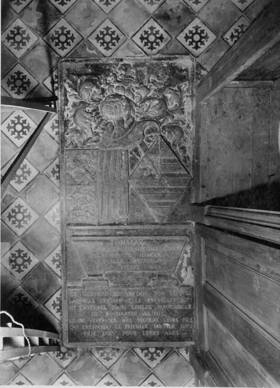 Dalle funéraire de Gilson Del Cour, de Gertrud De Verdon, de leur fils Nicolas