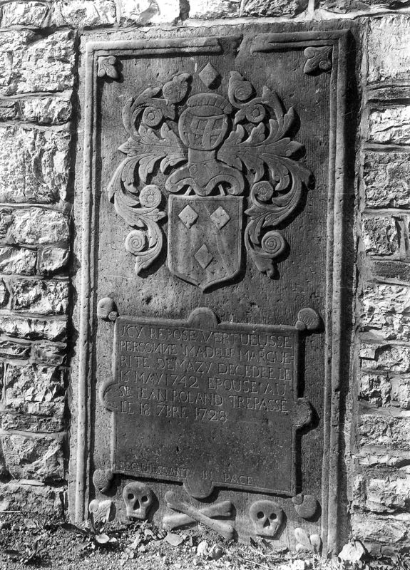 Dalle funéraire de Marguerite  Demazy et de Jean Roland