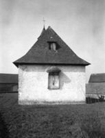 B042900