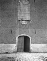 B042943