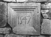 B043729