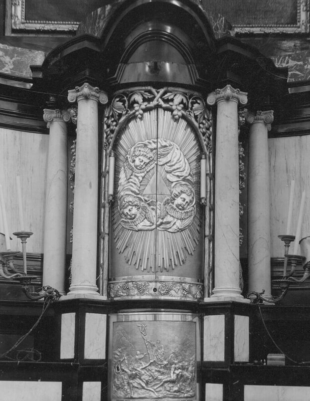 autel majeur / Eglise Saint-Jean l'Evangéliste[Liège]