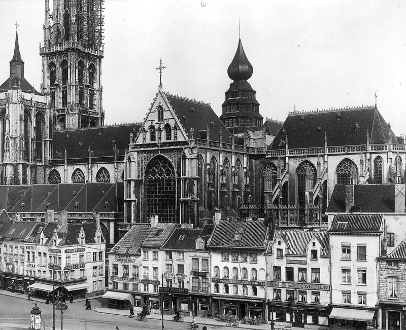 cathédrale / Kathedraal Onze-Lieve-Vrouw ten Hemel opgenomen