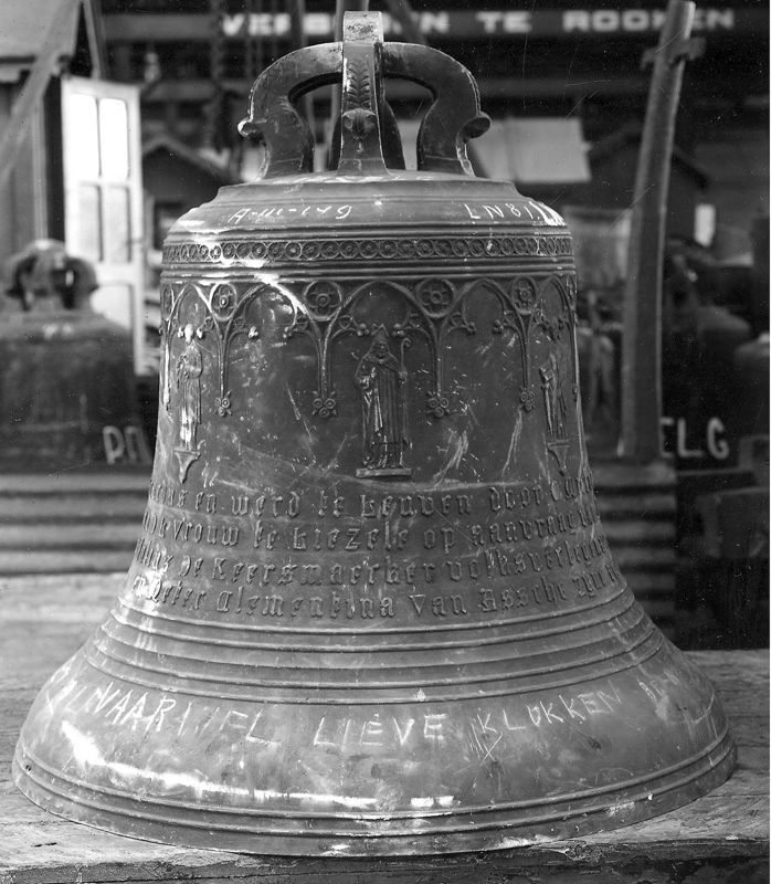 cloche d'église / Kerk O.L.Vrouw Hemelvaart[Liezele]