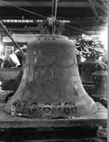 B045917