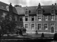 B046131
