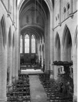 B046329