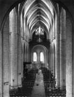 B046330
