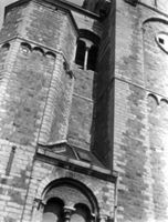 B046366
