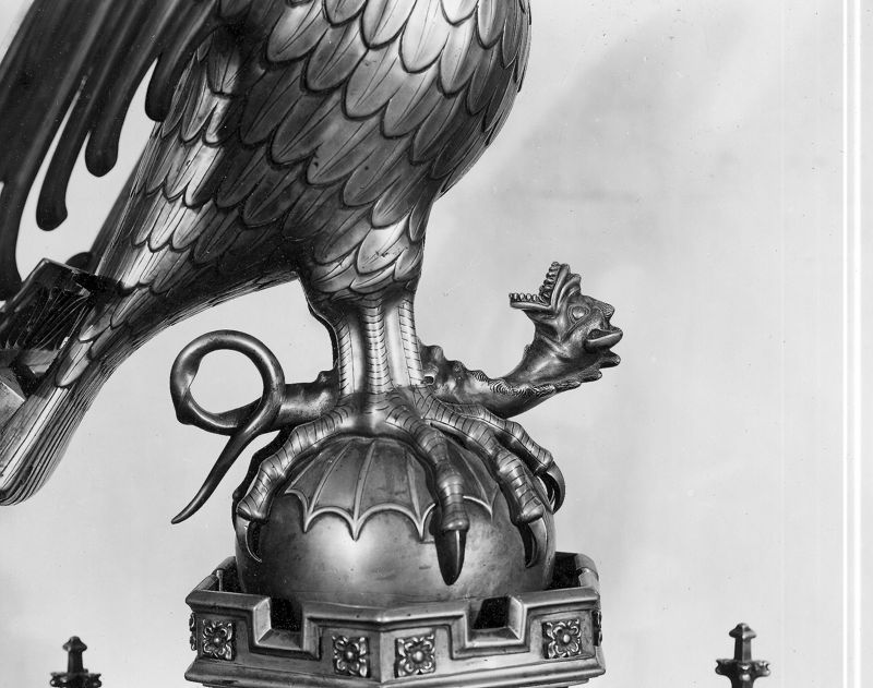 aigle-lutrin / Kerk Sint-Martinus[Halle]