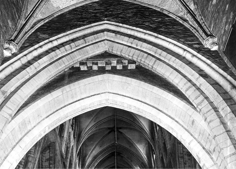 arc ogival / Kerk Sint-Martinus[Halle]