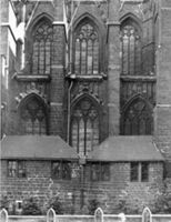 B046745