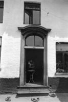 B047159