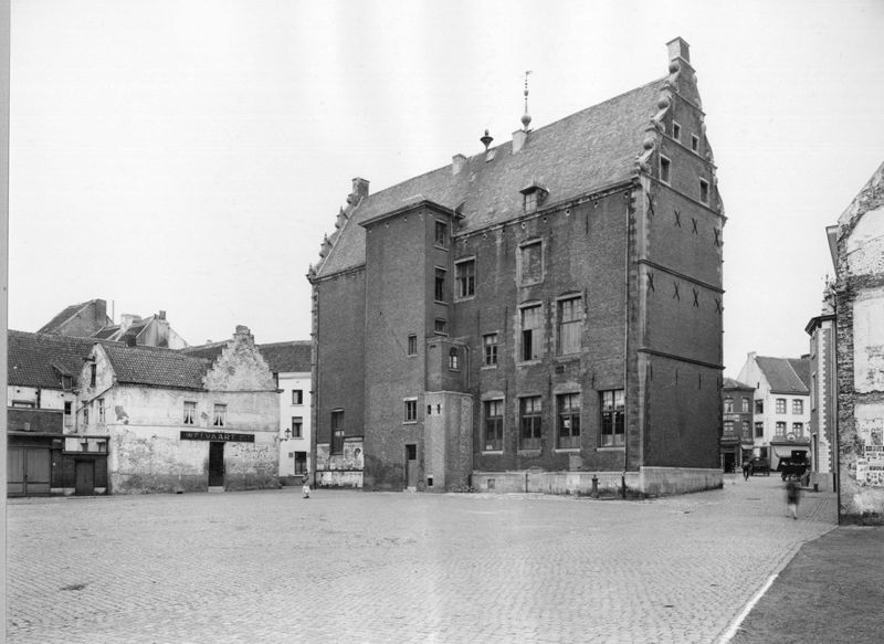 hôtel de ville / Stadhuis[Halle]