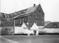 B047899