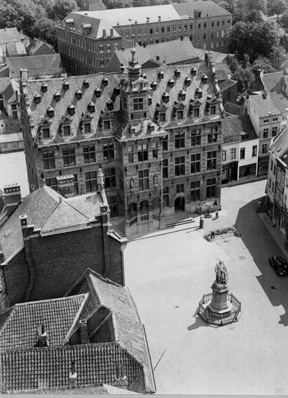hôtel de ville / Stadhuis[Halle]
