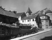 B047912